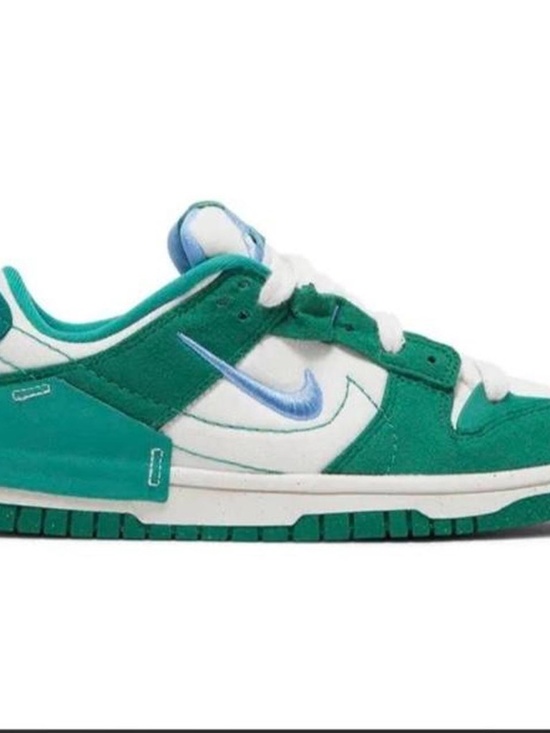 Nike Shoes - Nike Women’s Dunk Low Disrupt 2 'Malachite'